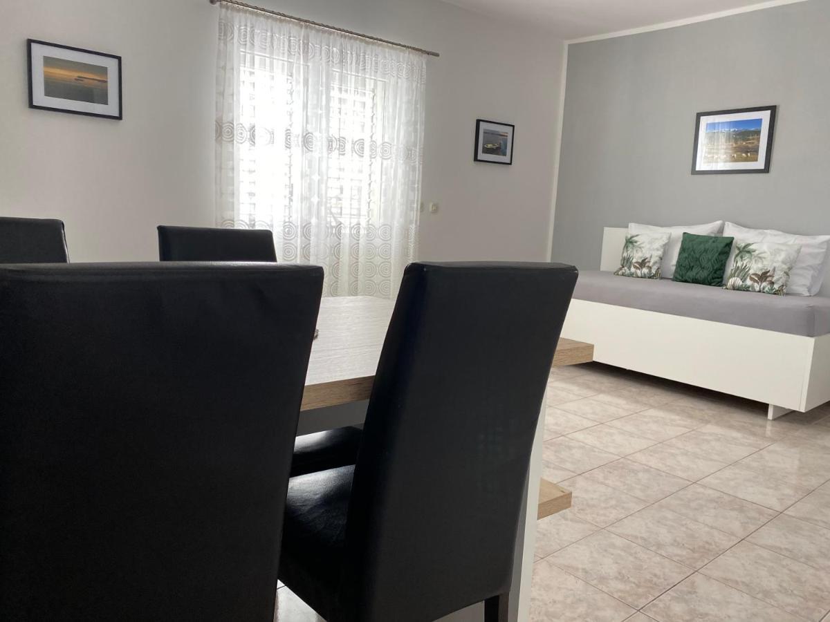 Appartement Emanuela 1 à Novalja Extérieur photo