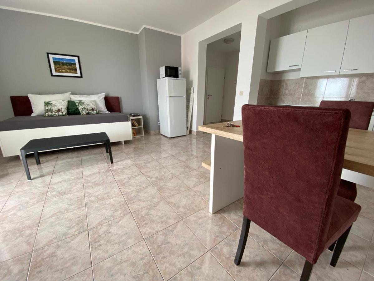 Appartement Emanuela 1 à Novalja Extérieur photo