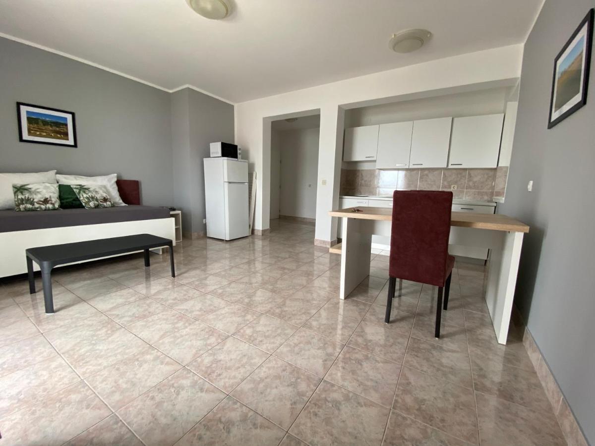 Appartement Emanuela 1 à Novalja Extérieur photo